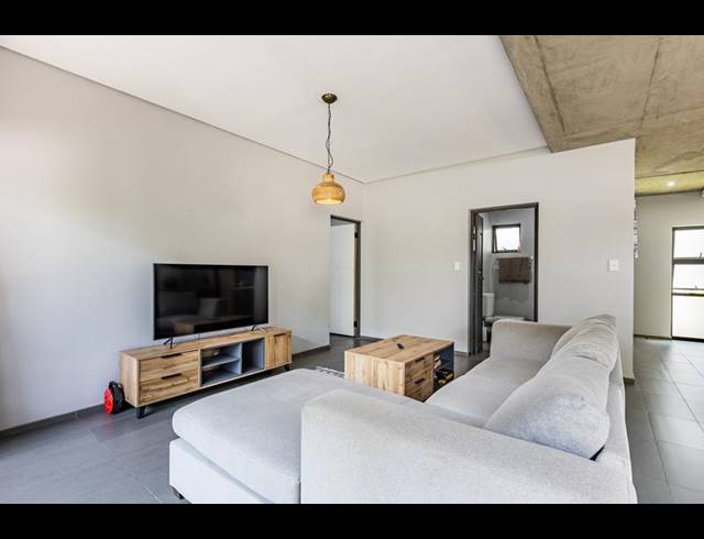 1 BEDROOM PROPERTY TO RENT IN MENLO PARK